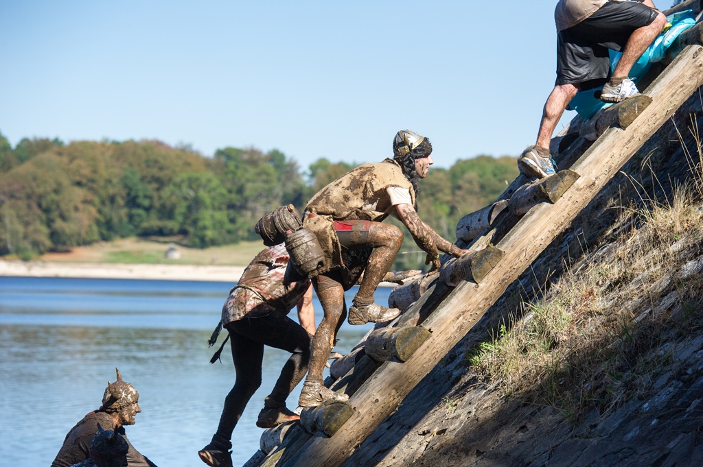 la-dejantee_la-course-a-obstacles-furieusement-balaise